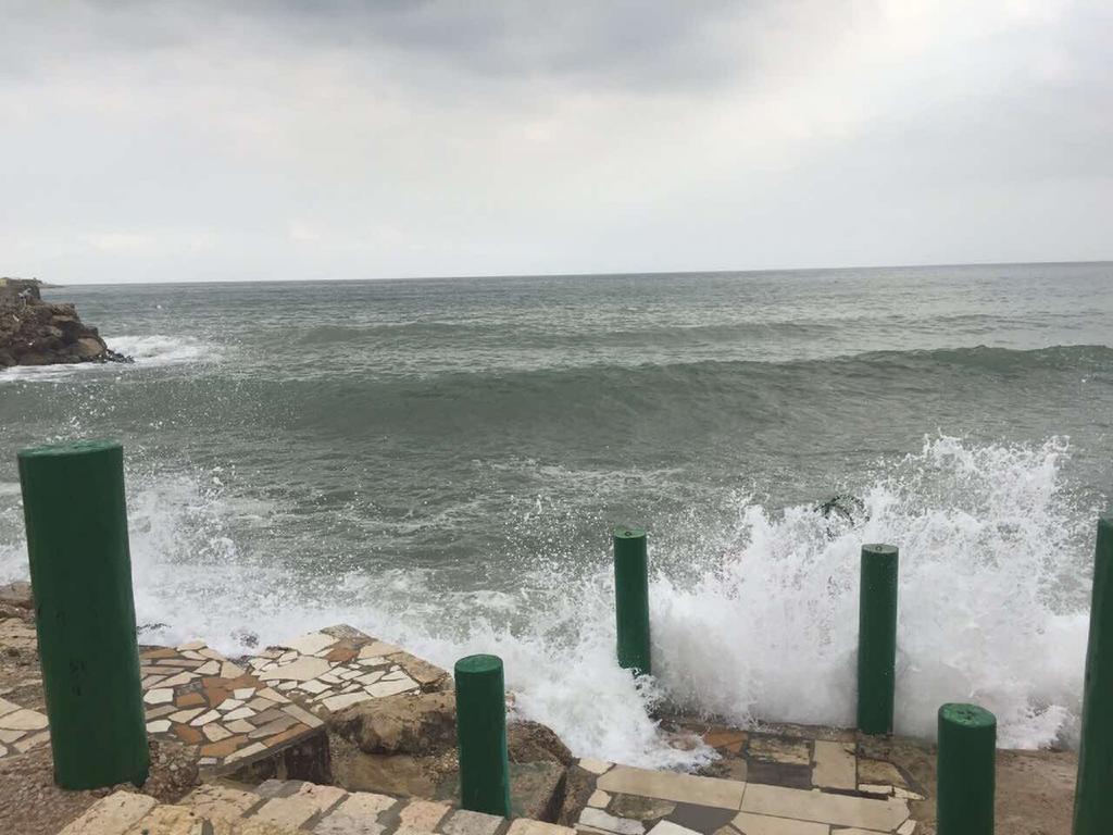 Holiday Suites Hotel&Beach Resort Jounieh Exterior foto