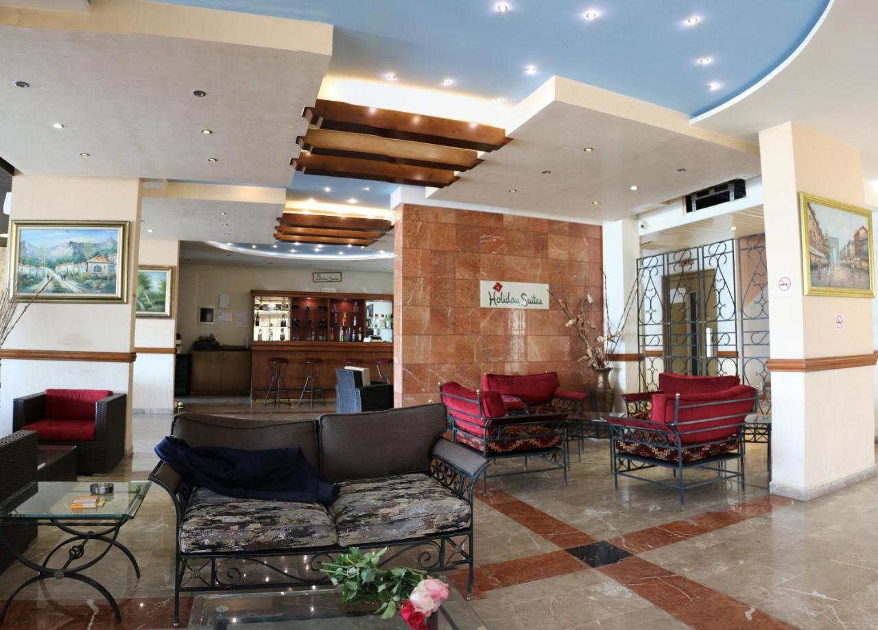 Holiday Suites Hotel&Beach Resort Jounieh Exterior foto